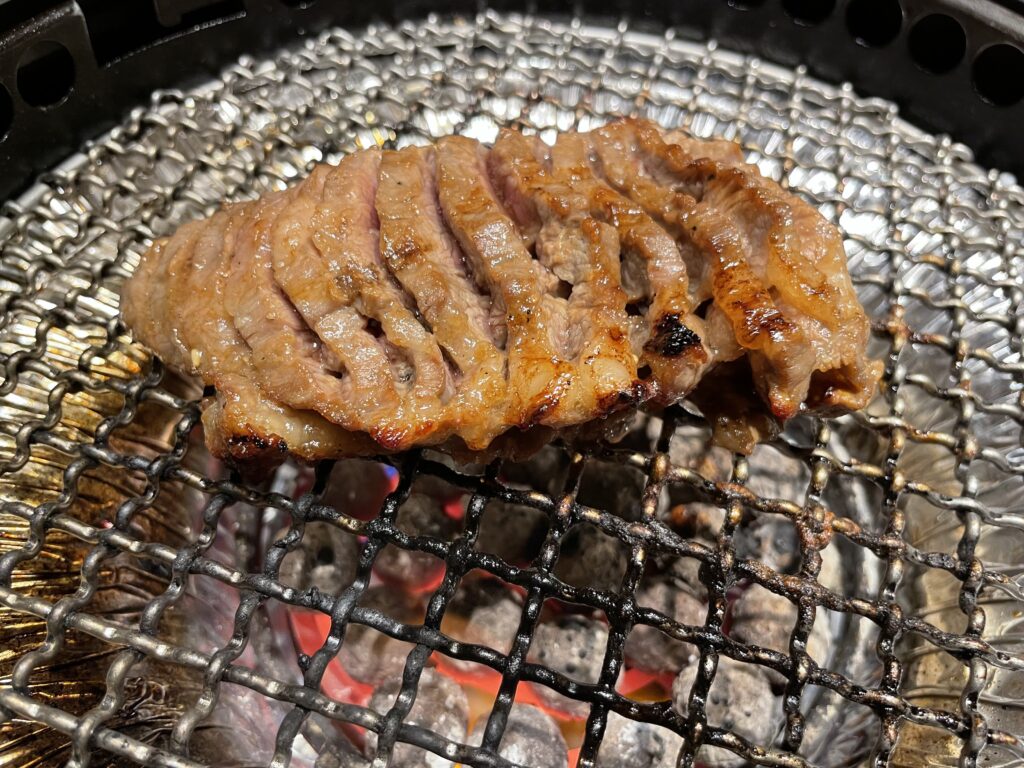 焼いている最中のダイヤモンドカルビ