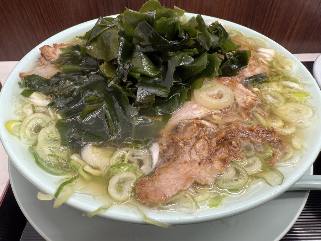 チャーシュー麺わかめトッピング