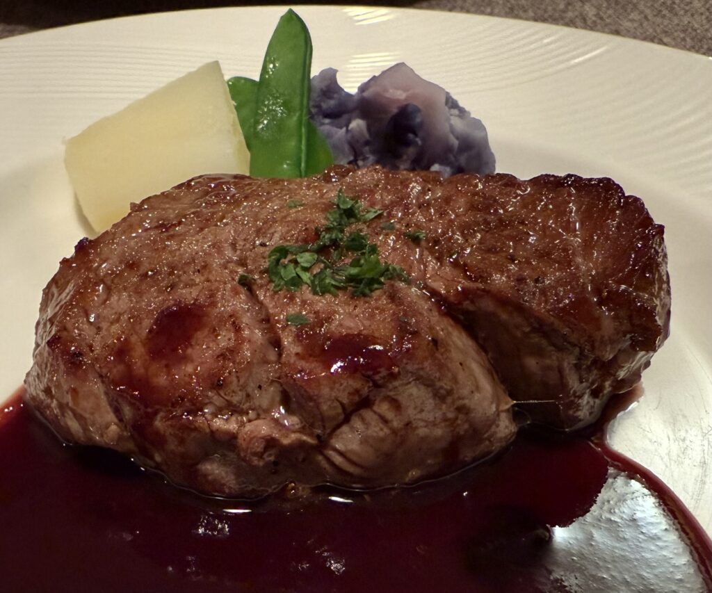 牛フィレ肉のポワレ近影