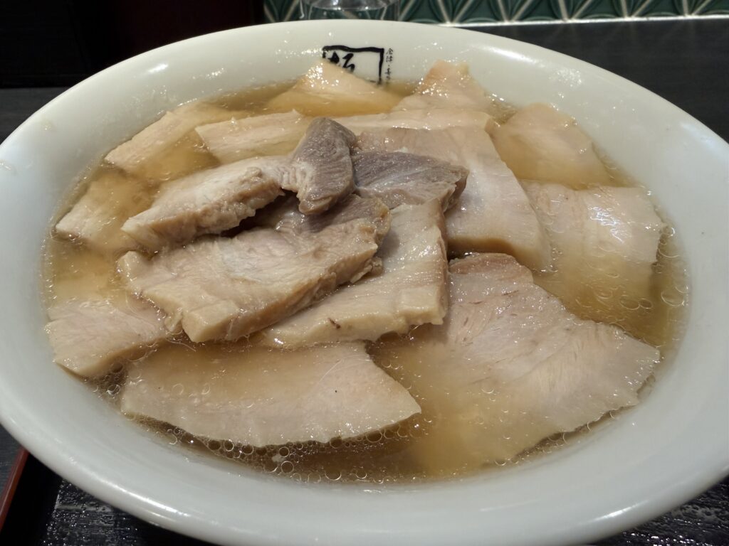 喜多方ラーメン坂内
焼豚ラーメン大盛り