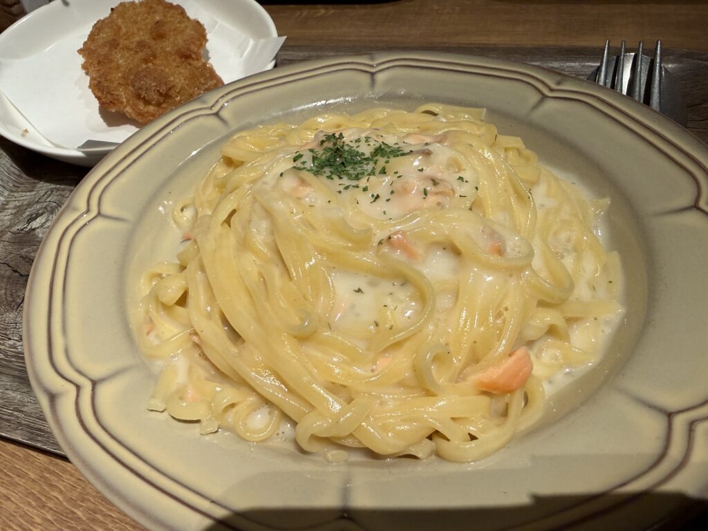 鮭のクリームパスタ